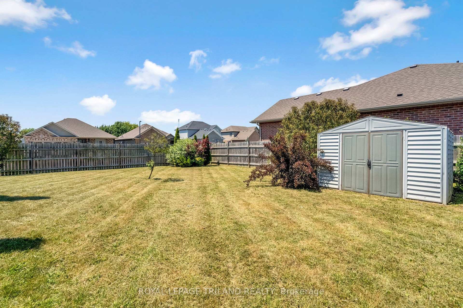 Photo 38 of 35 Cassie Crescent, Strathroy-Caradoc, NE — HOMEH