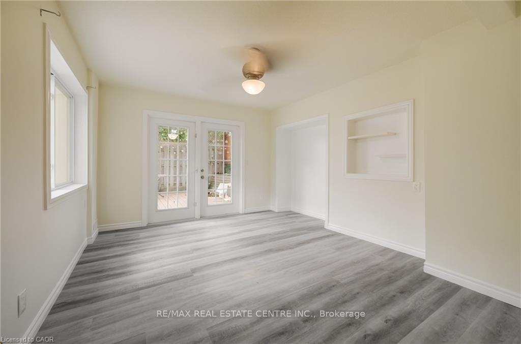 Photo 3 of Unit C, 297 Country Hill Drive, Kitchener, Country Hills — HOMEH
