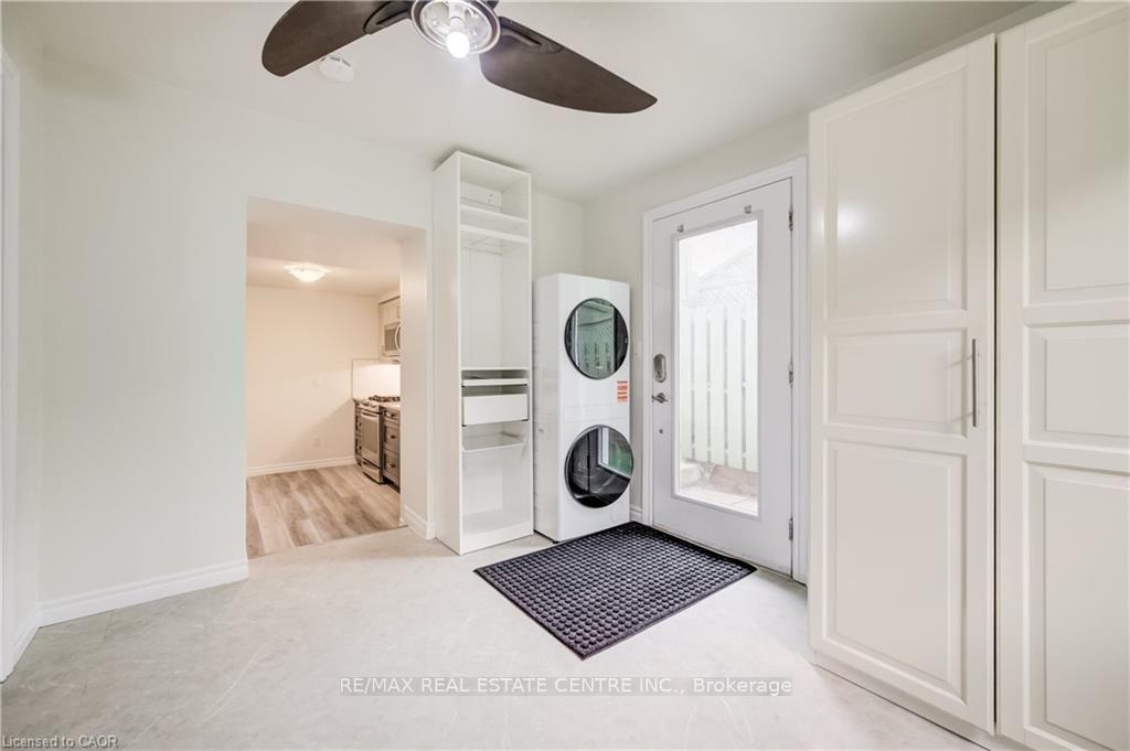 Photo 5 of Unit C, 297 Country Hill Drive, Kitchener, Country Hills — HOMEH