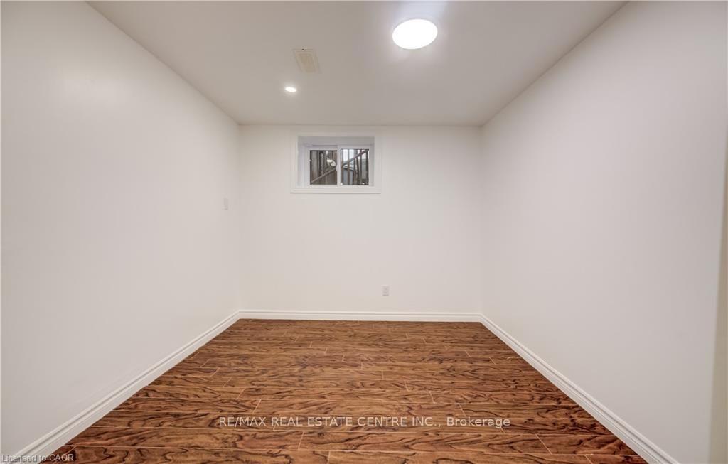 Photo 8 of Unit C, 297 Country Hill Drive, Kitchener, Country Hills — HOMEH