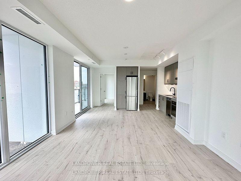 Photo 5 of Unit 904, 9 Tecumseth Street, Toronto, Niagara — HOMEH
