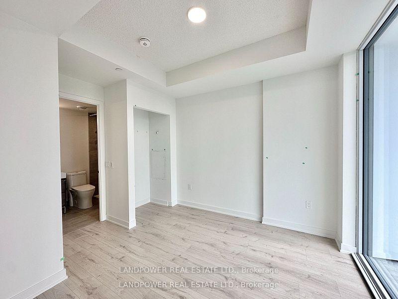 Photo 8 of Unit 904, 9 Tecumseth Street, Toronto, Niagara — HOMEH