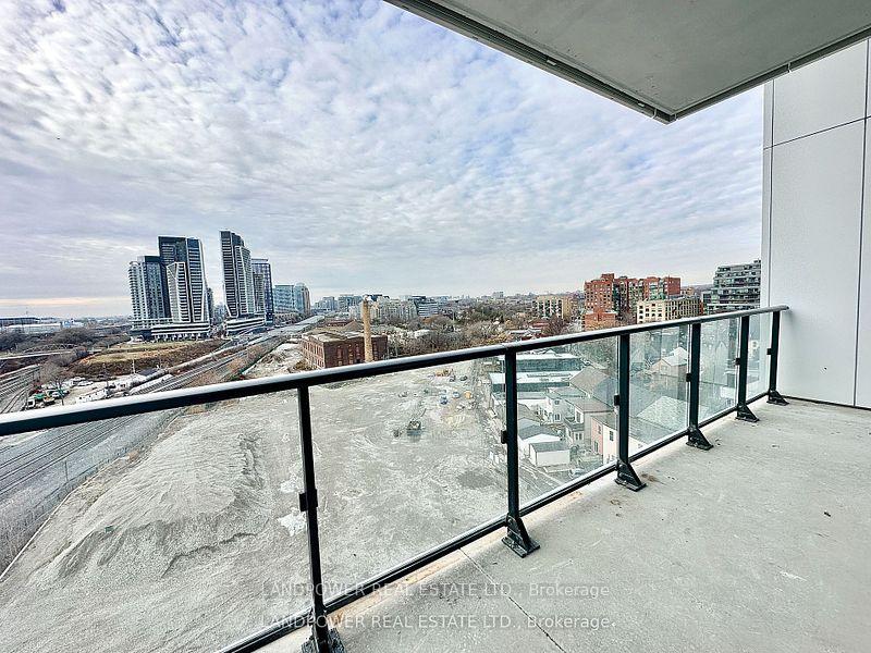 Photo 14 of Unit 904, 9 Tecumseth Street, Toronto, Niagara — HOMEH
