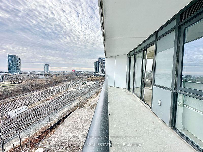 Photo 15 of Unit 904, 9 Tecumseth Street, Toronto, Niagara — HOMEH