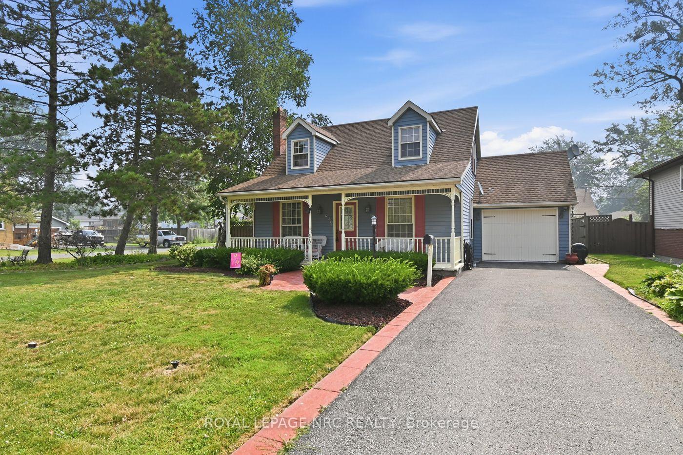 Front of 570 Lakeside Road