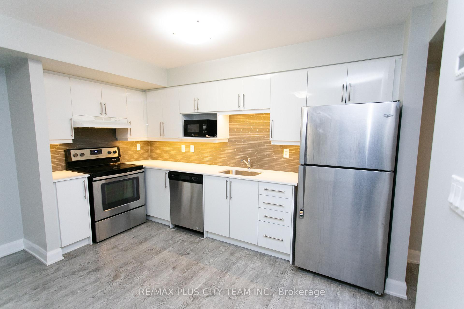 Photo 4 of Unit L03, 686 Bathurst Street, Toronto, Palmerston-Little Italy — HOMEH