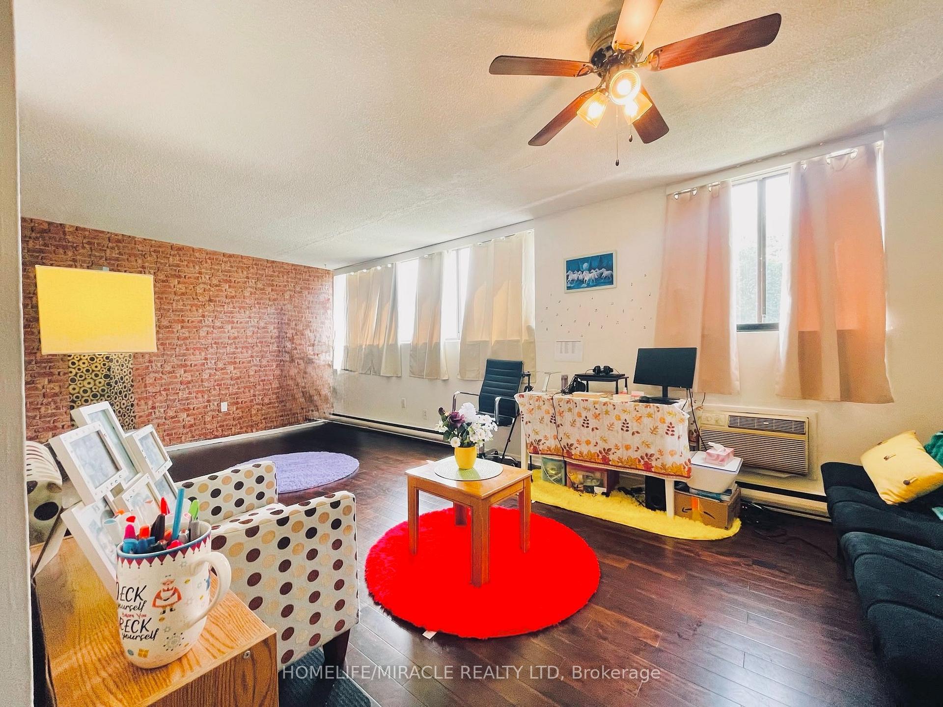 Front of Unit 108, 89 Westwood Road W