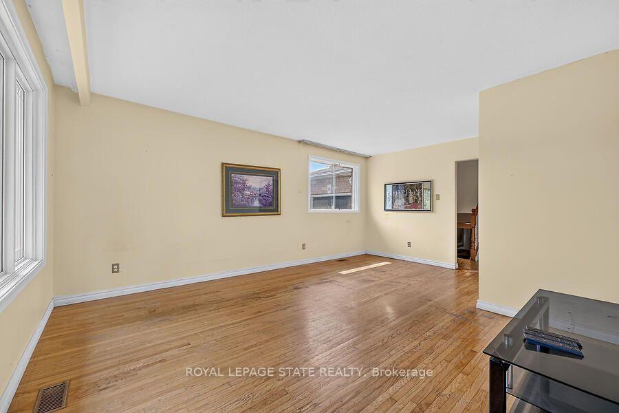 Photo 5 of 16 Sunshine Court, Hamilton, Rolston — HOMEH