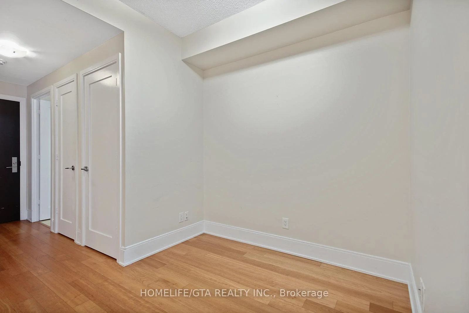 Photo 8 of Unit 1914, 70 Roehampton Avenue, Toronto, Mount Pleasant West — HOMEH