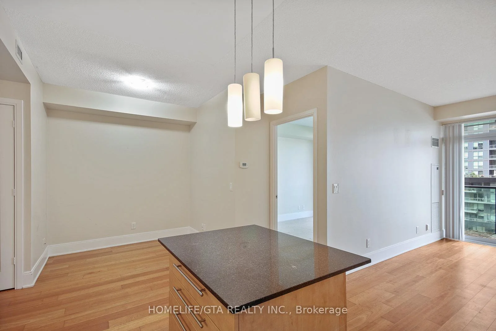 Photo 18 of Unit 1914, 70 Roehampton Avenue, Toronto, Mount Pleasant West — HOMEH
