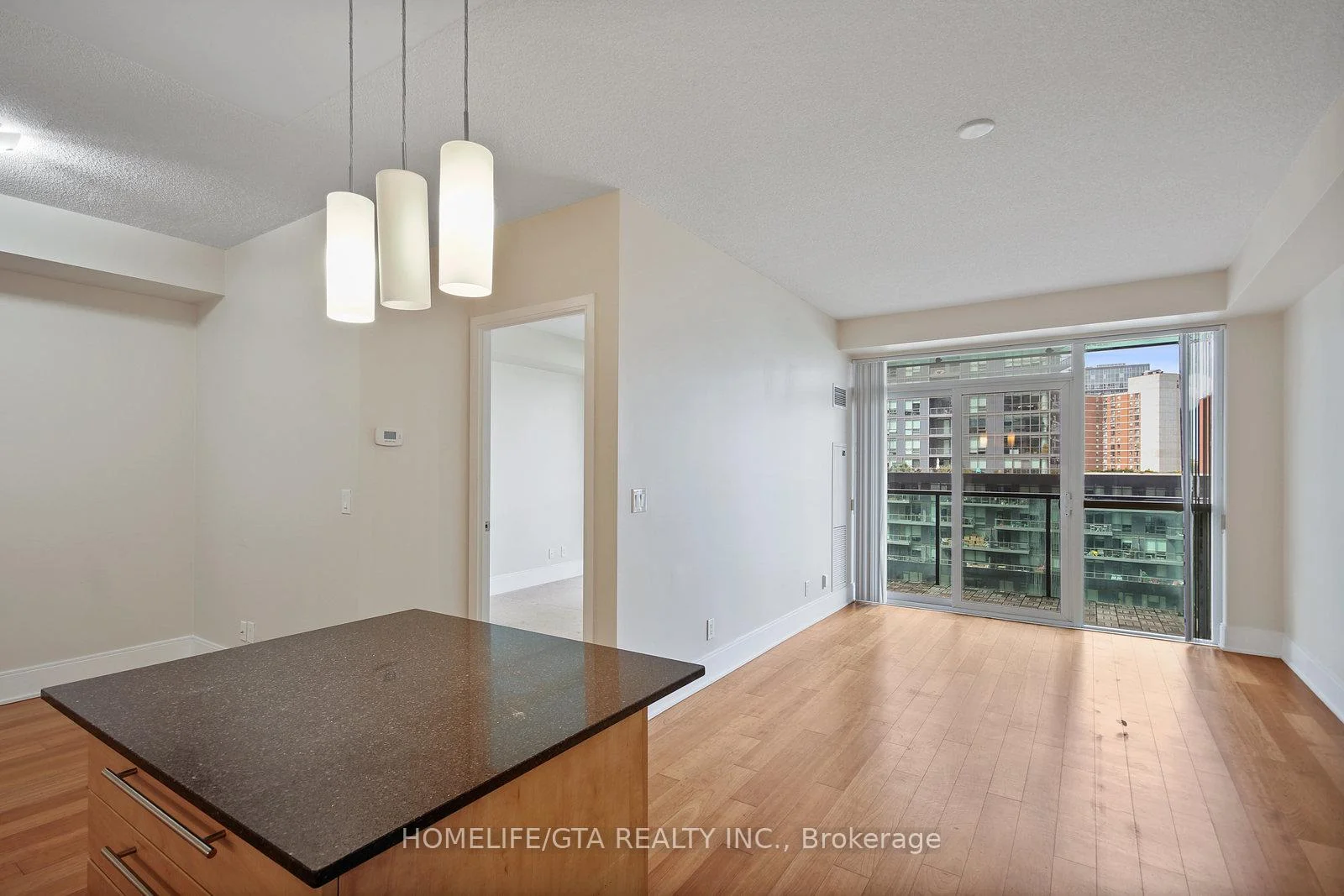 Photo 21 of Unit 1914, 70 Roehampton Avenue, Toronto, Mount Pleasant West — HOMEH