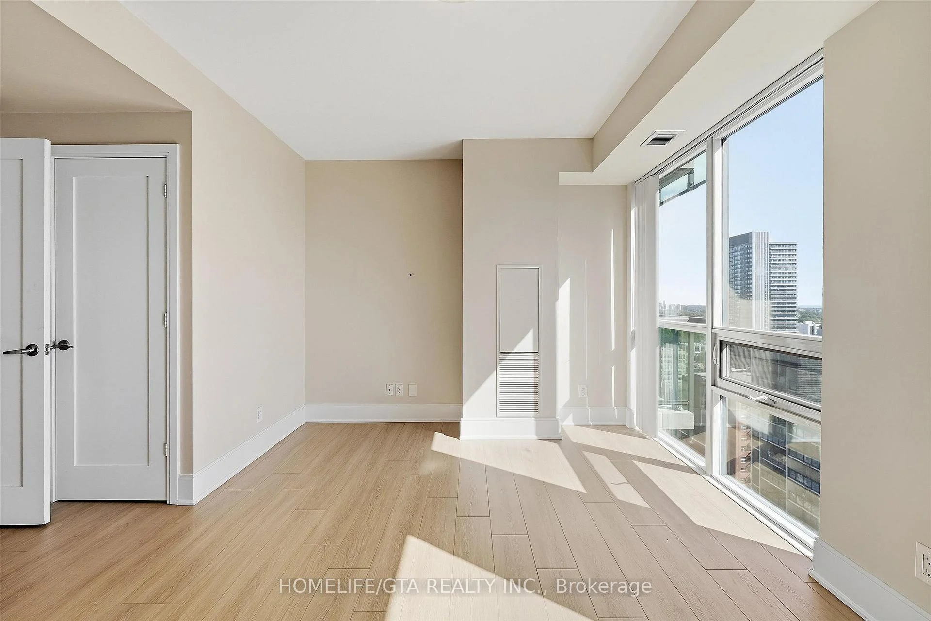 Photo 38 of Unit 1914, 70 Roehampton Avenue, Toronto, Mount Pleasant West — HOMEH