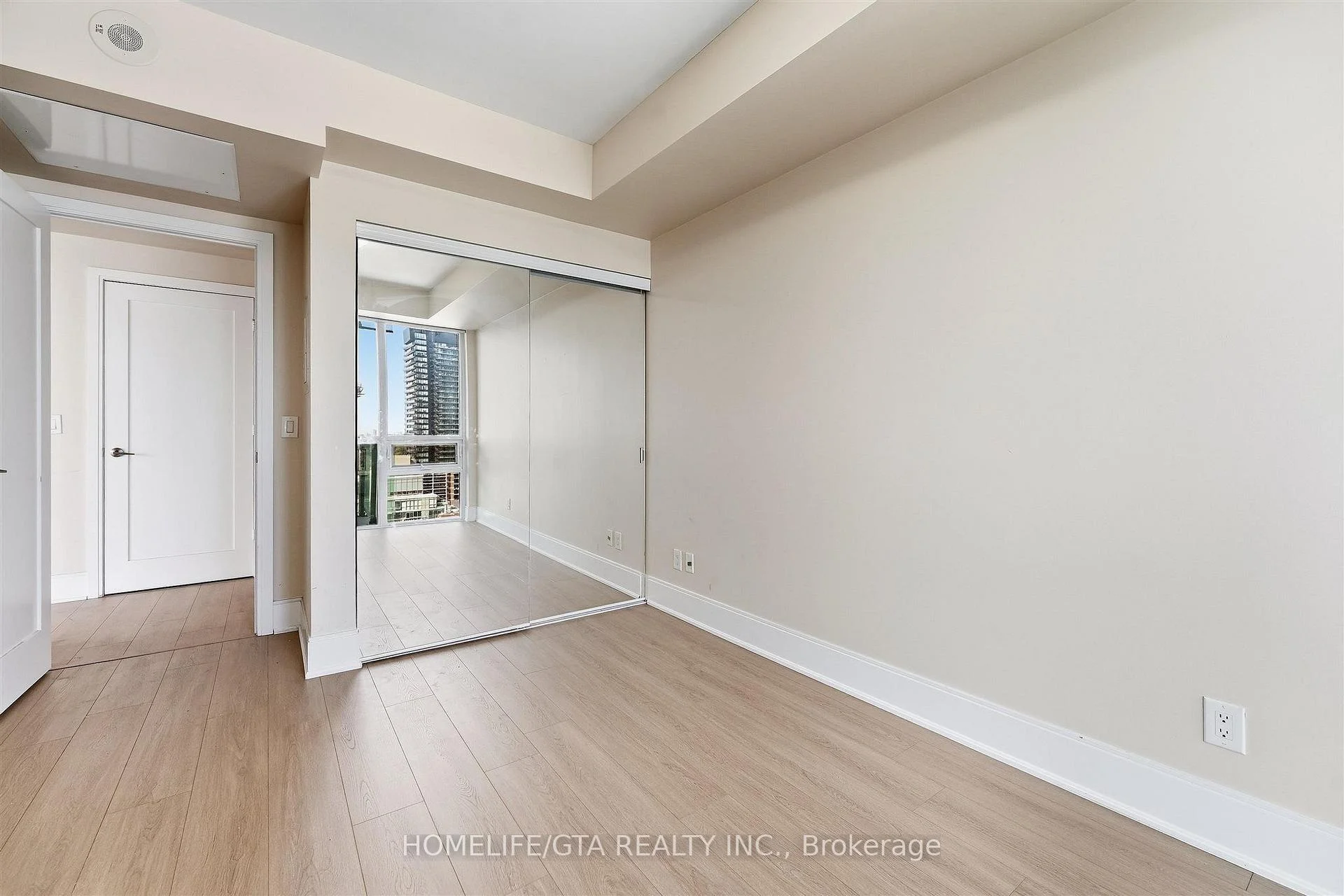 Photo 58 of Unit 1914, 70 Roehampton Avenue, Toronto, Mount Pleasant West — HOMEH