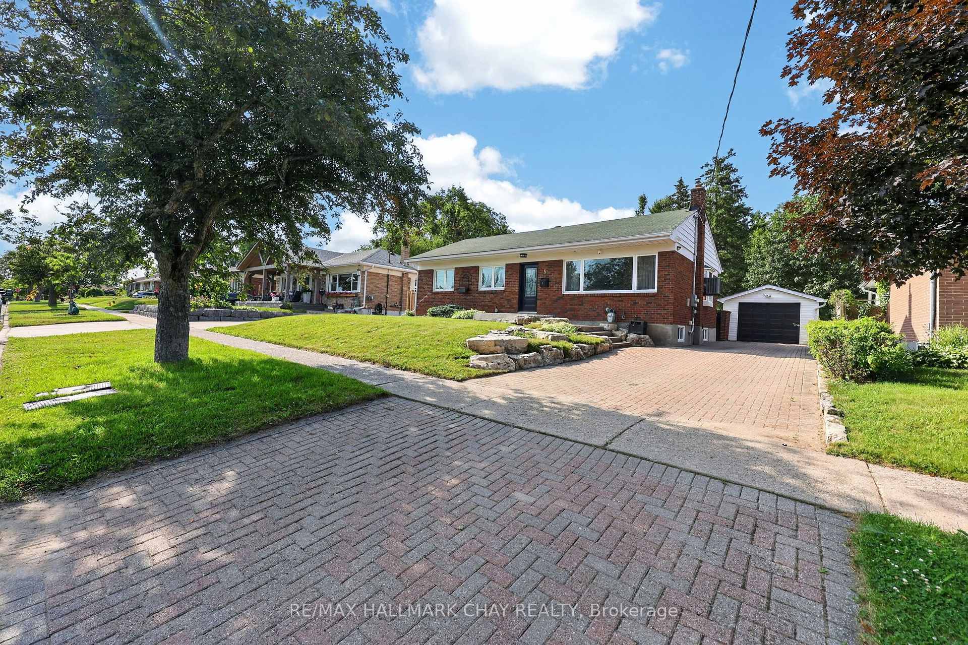 Photo 2 of 9 Melrose Avenue, Barrie, Codrington — HOMEH