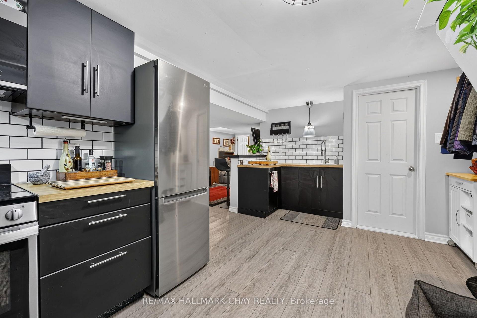 Photo 14 of 9 Melrose Avenue, Barrie, Codrington — HOMEH