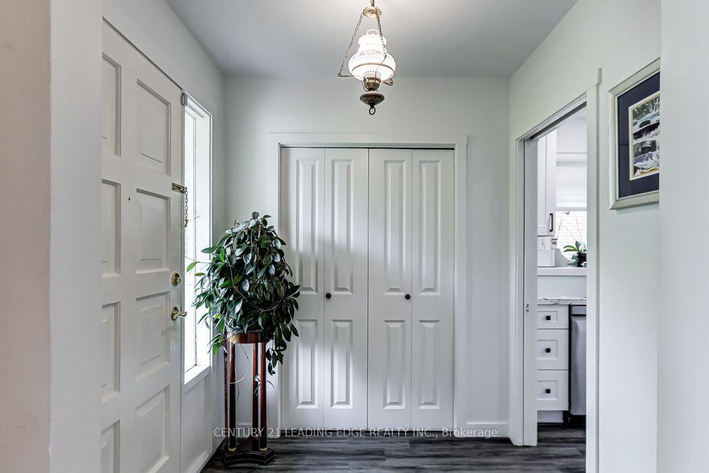 Photo 5 of 107 Drakefield Road, Markham, Bullock — HOMEH
