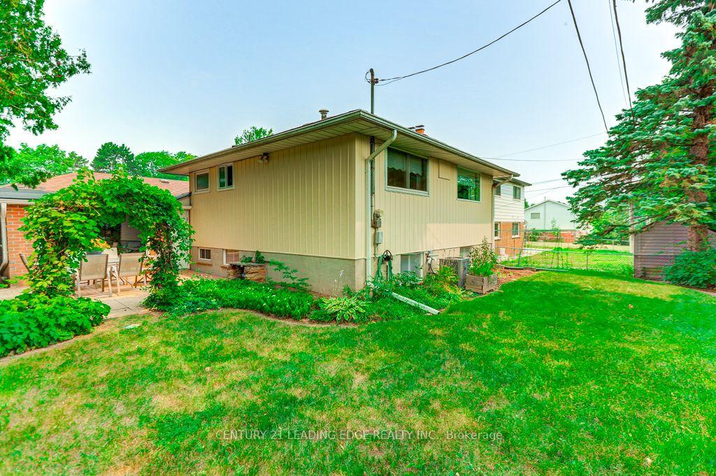 Photo 33 of 107 Drakefield Road, Markham, Bullock — HOMEH