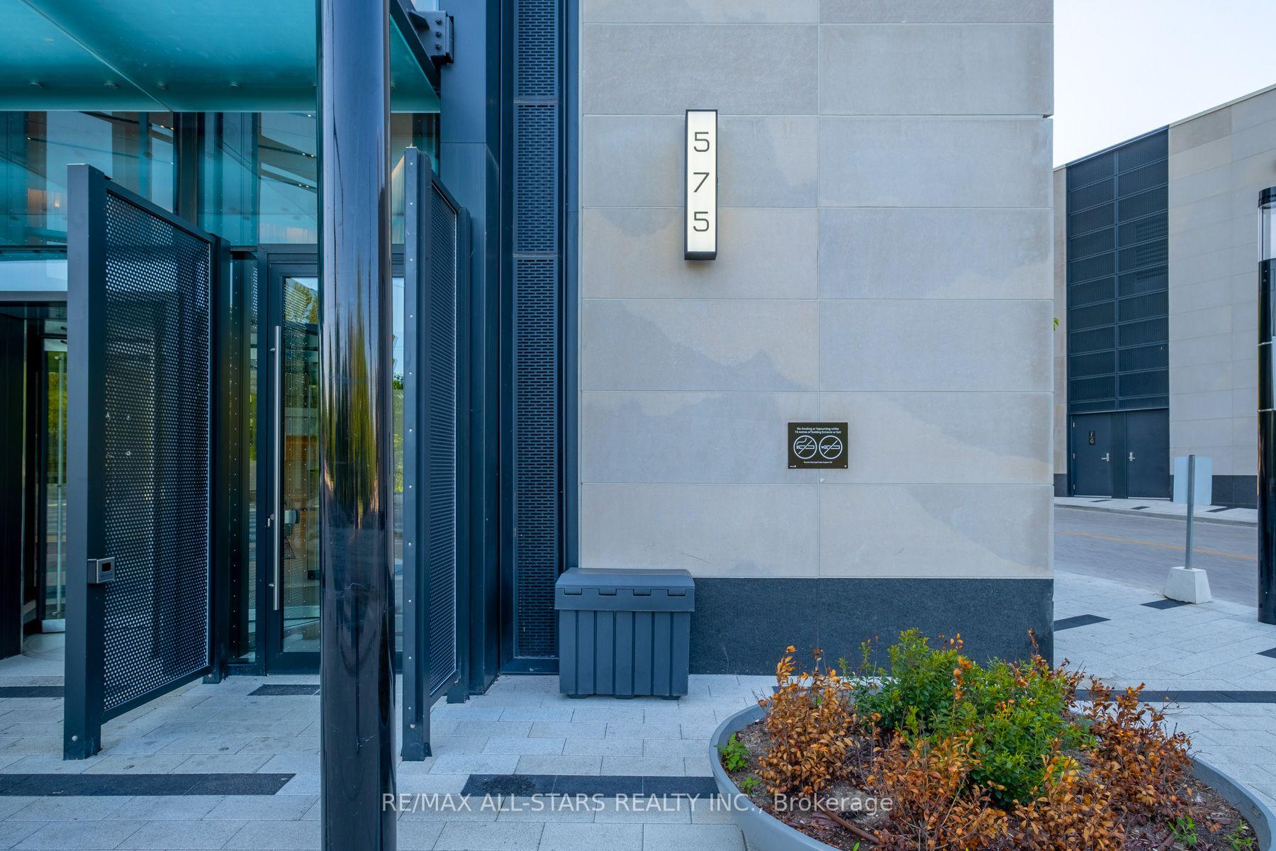 Photo 3 of Unit 2302, 575 Bloor Street E, Toronto, Palmerston-Little Italy — HOMEH