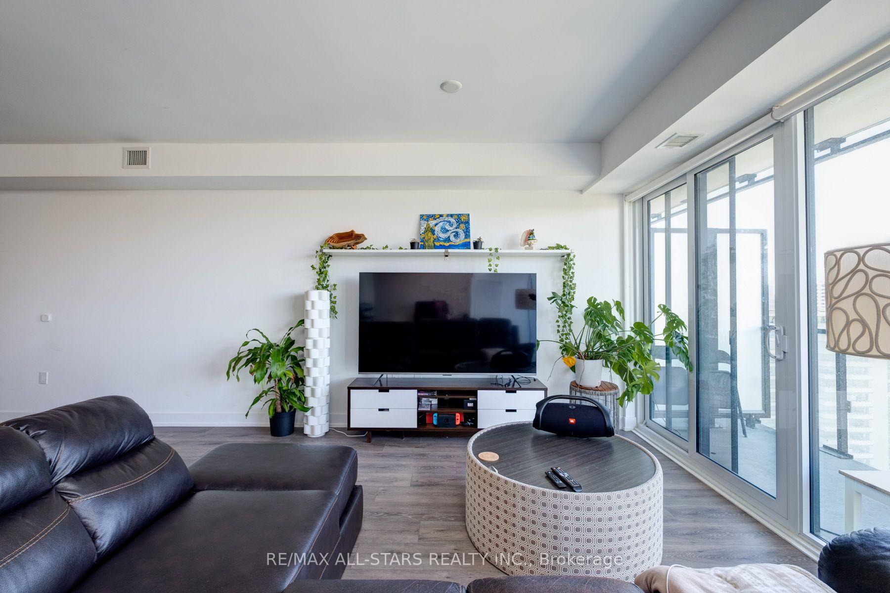 Photo 12 of Unit 2302, 575 Bloor Street E, Toronto, Palmerston-Little Italy — HOMEH