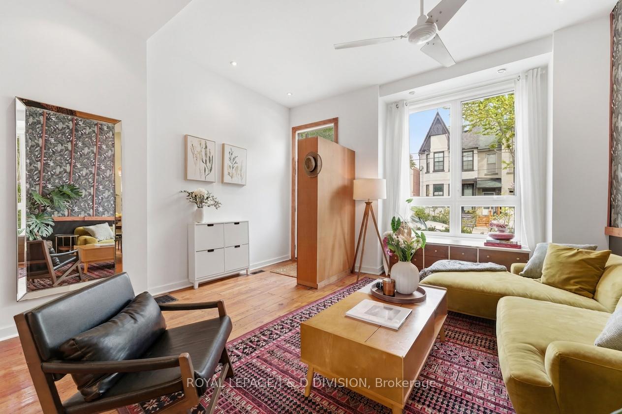 Photo 3 of 41 Noble Street, Toronto, Roncesvalles — HOMEH