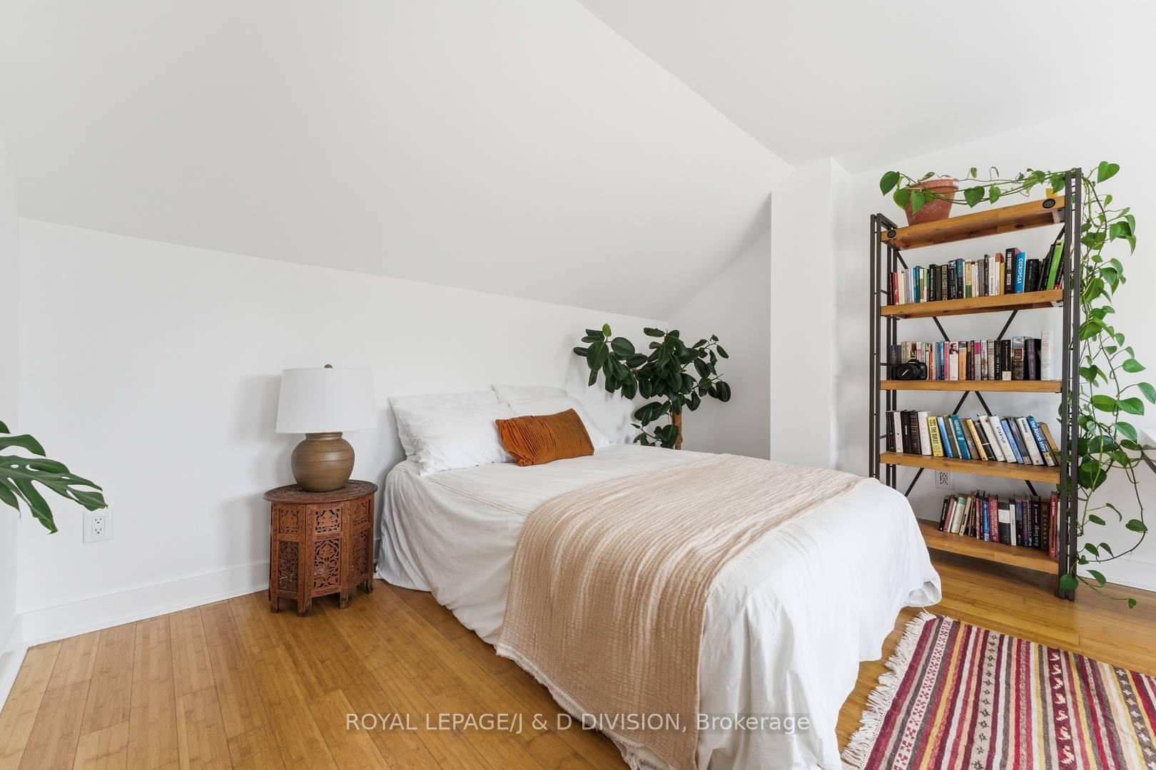 Photo 23 of 41 Noble Street, Toronto, Roncesvalles — HOMEH
