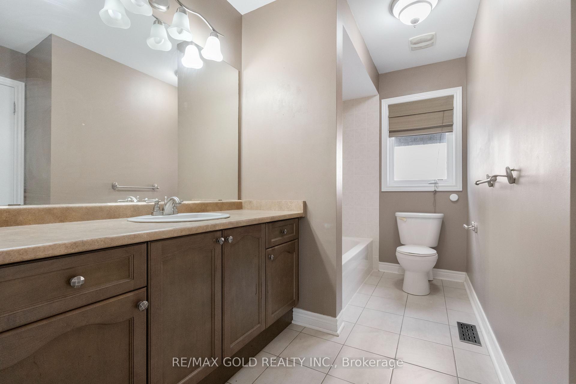 Photo 33 of 99 Watsonbrook Drive, Brampton, Sandringham-Wellington — HOMEH