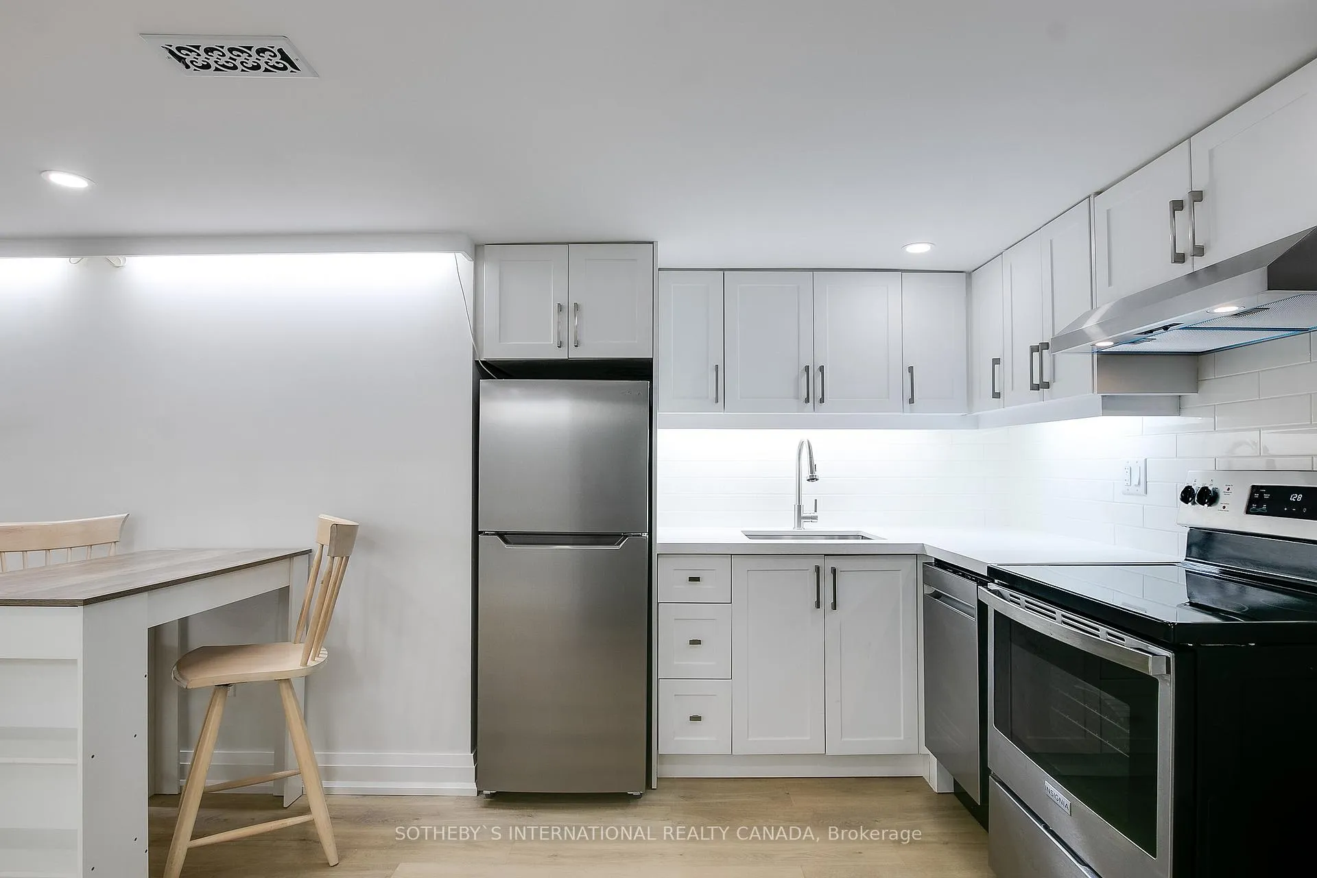 Photo 7 of Unit Lower, 149 Carlaw Avenue, Toronto, South Riverdale — HOMEH