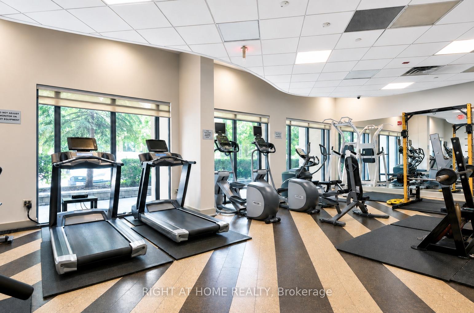 Photo 3 of Unit 403, 650 Sheppard Avenue E, North York, Bayview Village — HOMEH