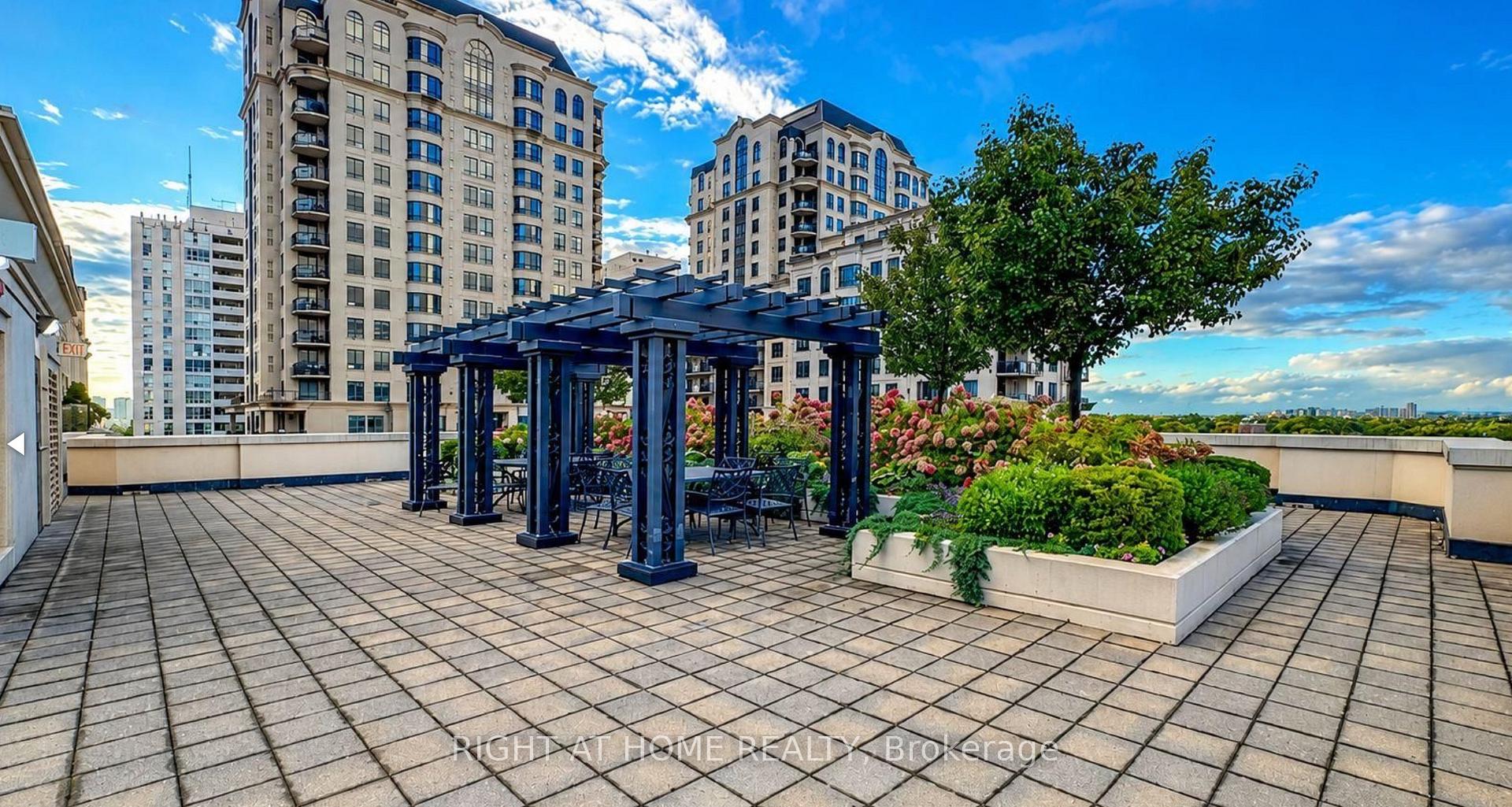 Photo 14 of Unit 403, 650 Sheppard Avenue E, North York, Bayview Village — HOMEH