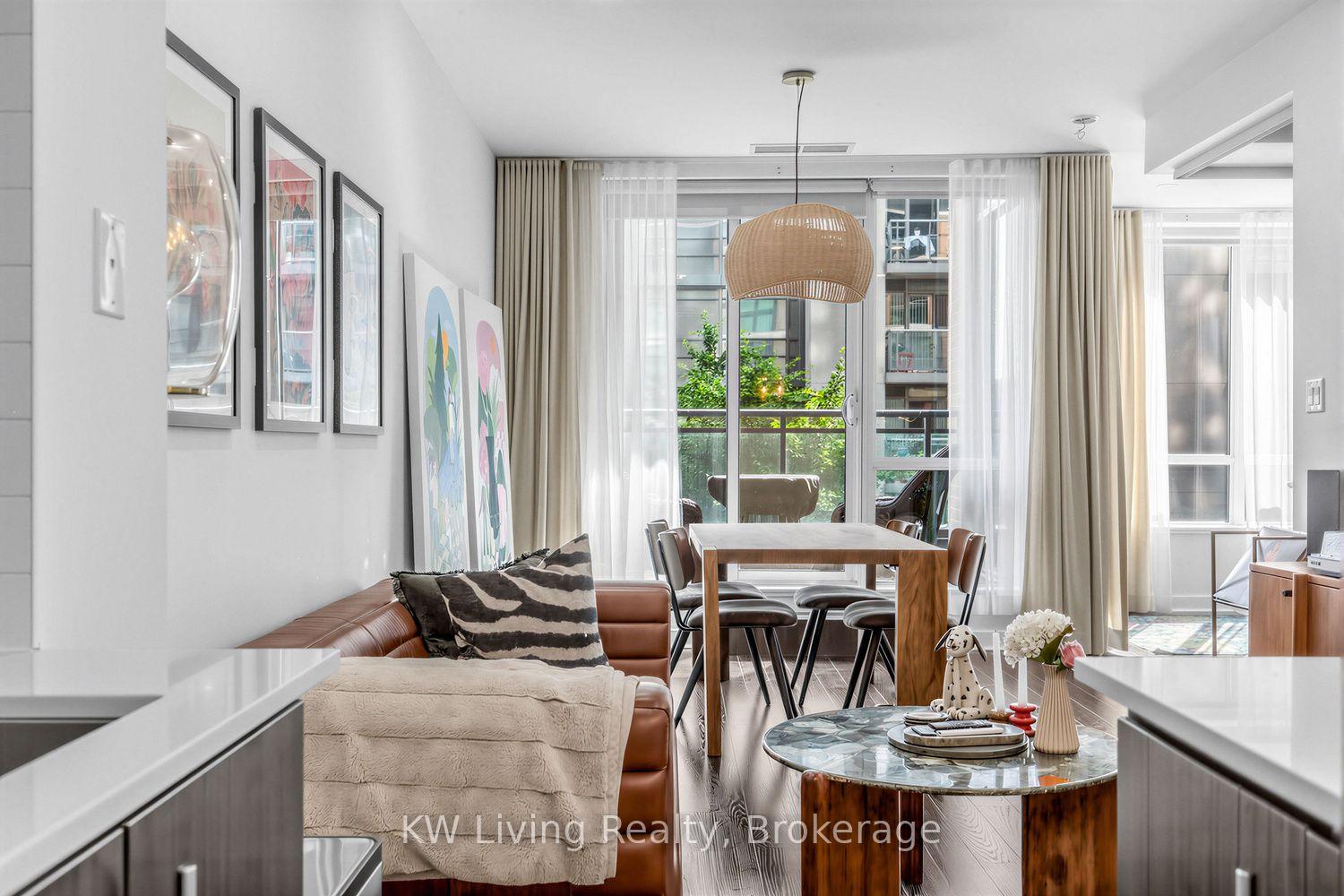 Photo 6 of Unit 305, 1171 Queen Street W, Toronto, Trinity-Bellwoods — HOMEH