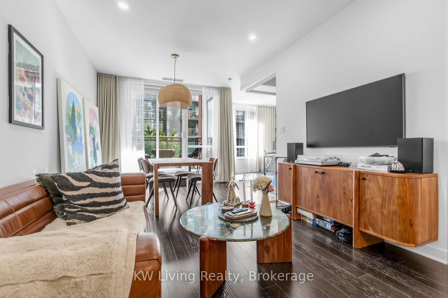Photo 8 of Unit 305, 1171 Queen Street W, Toronto, Trinity-Bellwoods — HOMEH