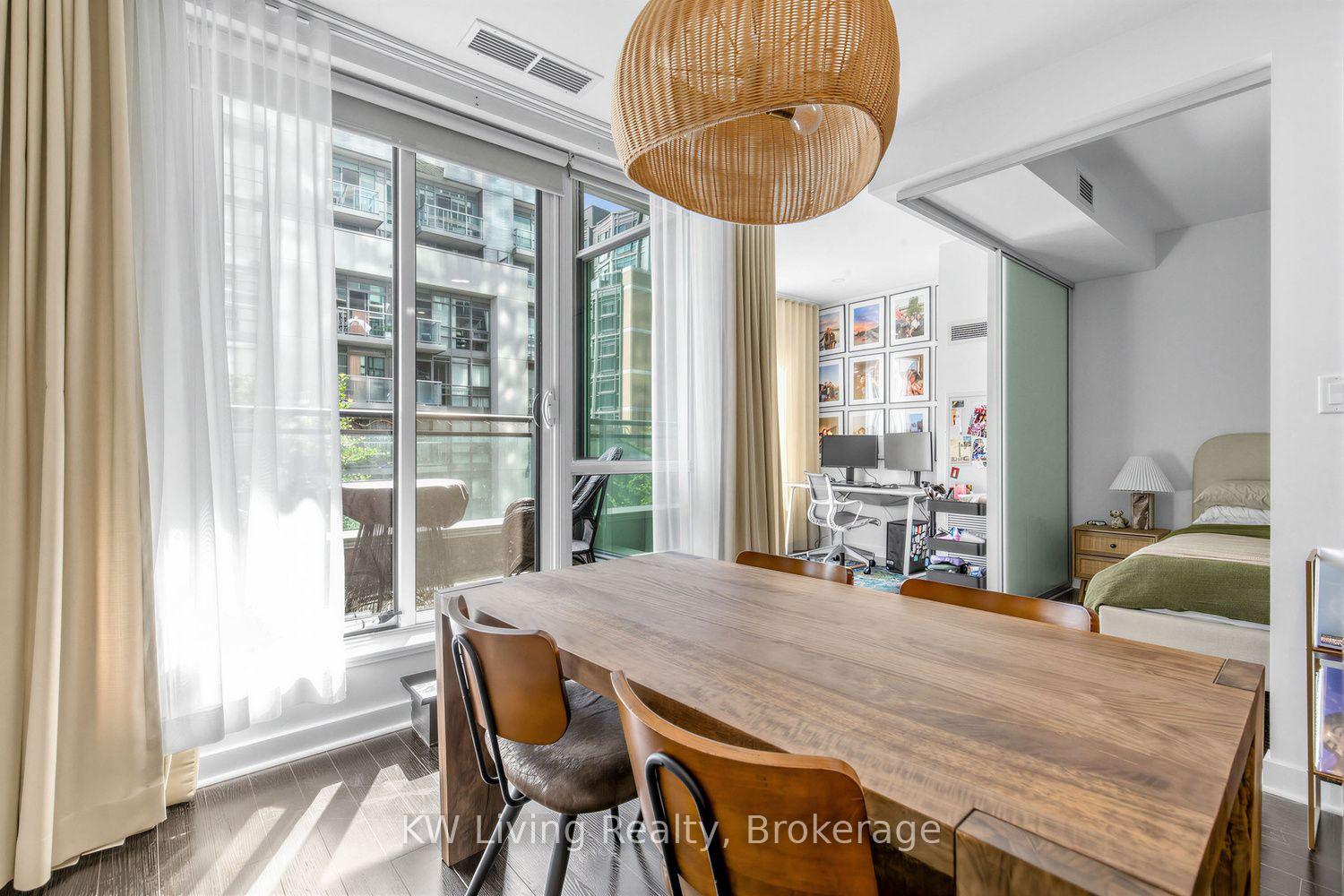 Photo 11 of Unit 305, 1171 Queen Street W, Toronto, Trinity-Bellwoods — HOMEH