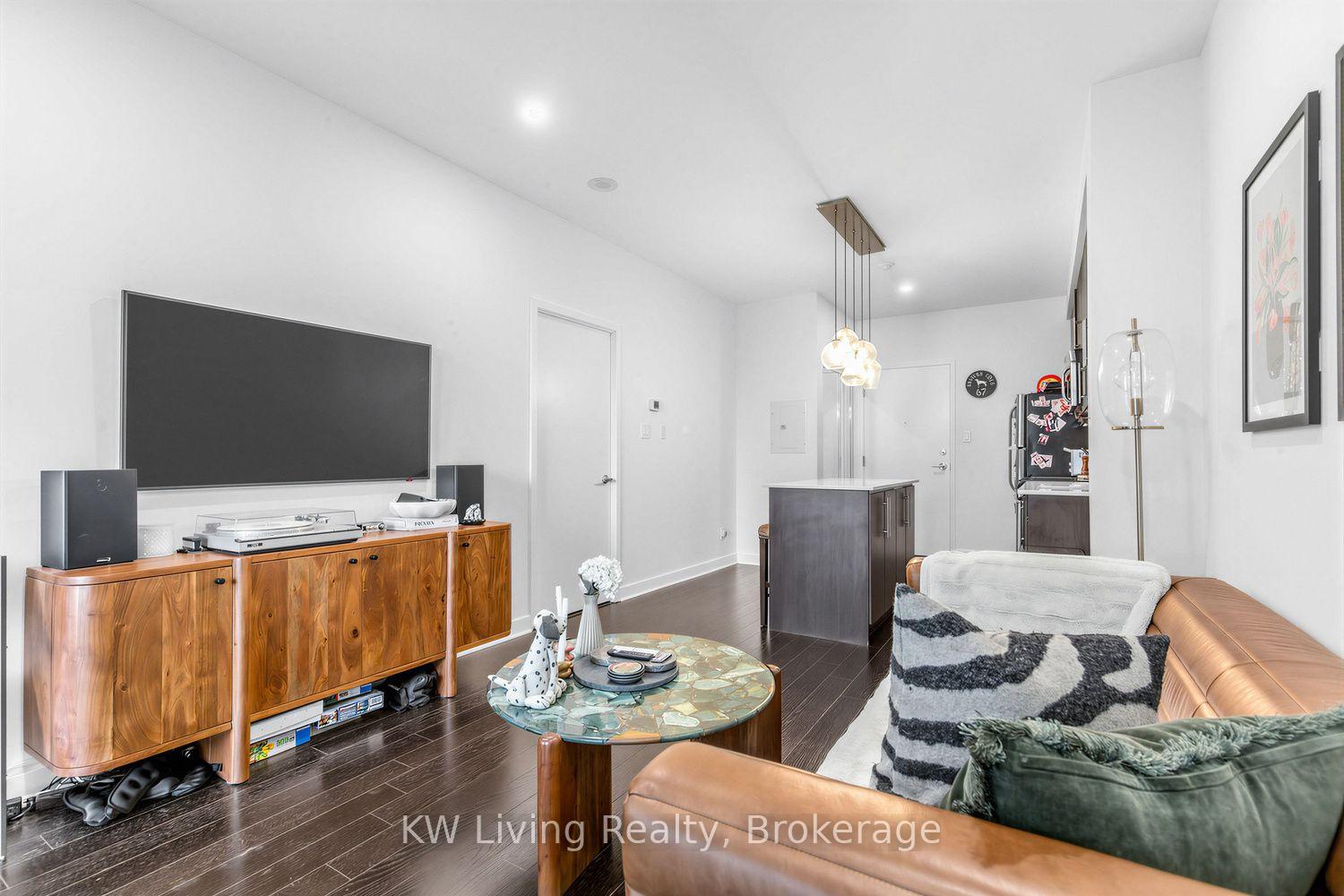 Photo 15 of Unit 305, 1171 Queen Street W, Toronto, Trinity-Bellwoods — HOMEH
