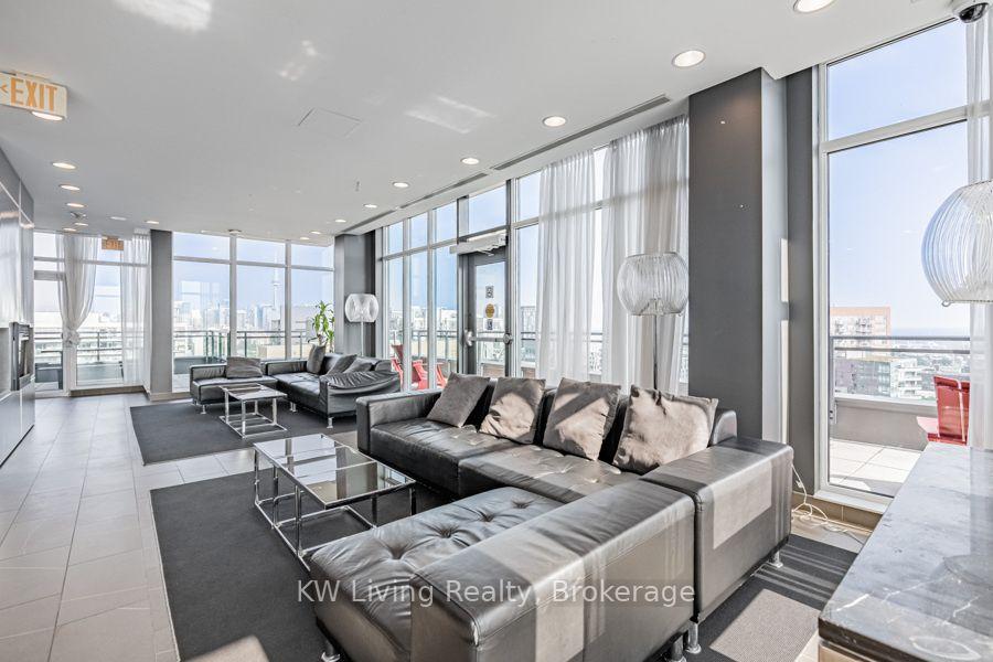 Photo 38 of Unit 305, 1171 Queen Street W, Toronto, Trinity-Bellwoods — HOMEH
