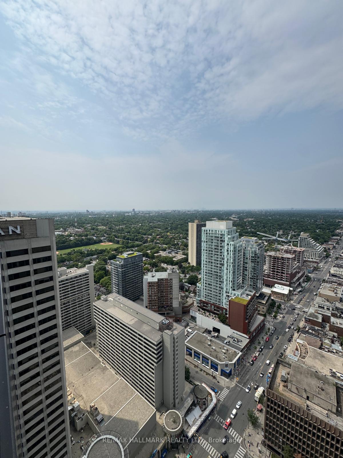 Photo 12 of Unit 3808, 8 Eglinton Avenue E, Toronto, Mount Pleasant West — HOMEH
