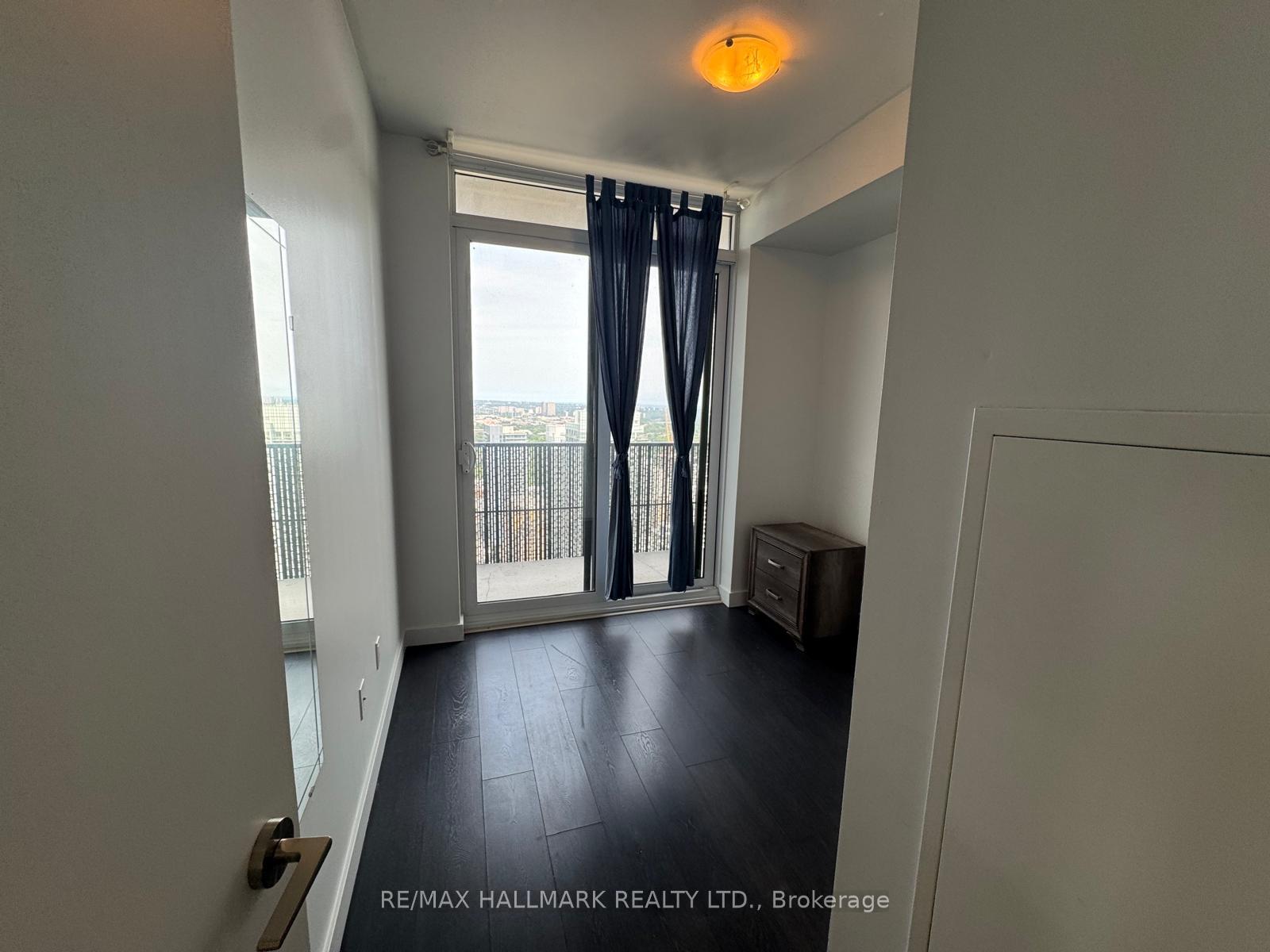 Photo 21 of Unit 3808, 8 Eglinton Avenue E, Toronto, Mount Pleasant West — HOMEH