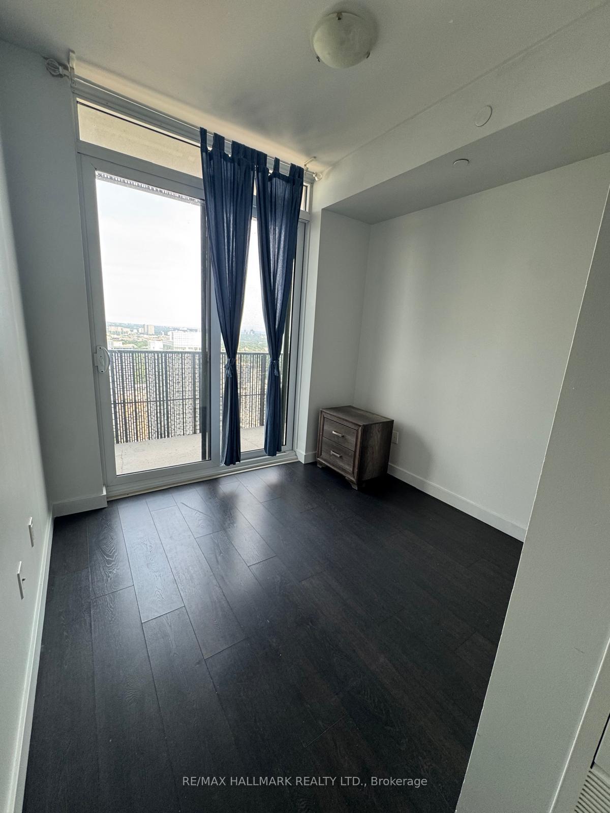 Photo 26 of Unit 3808, 8 Eglinton Avenue E, Toronto, Mount Pleasant West — HOMEH