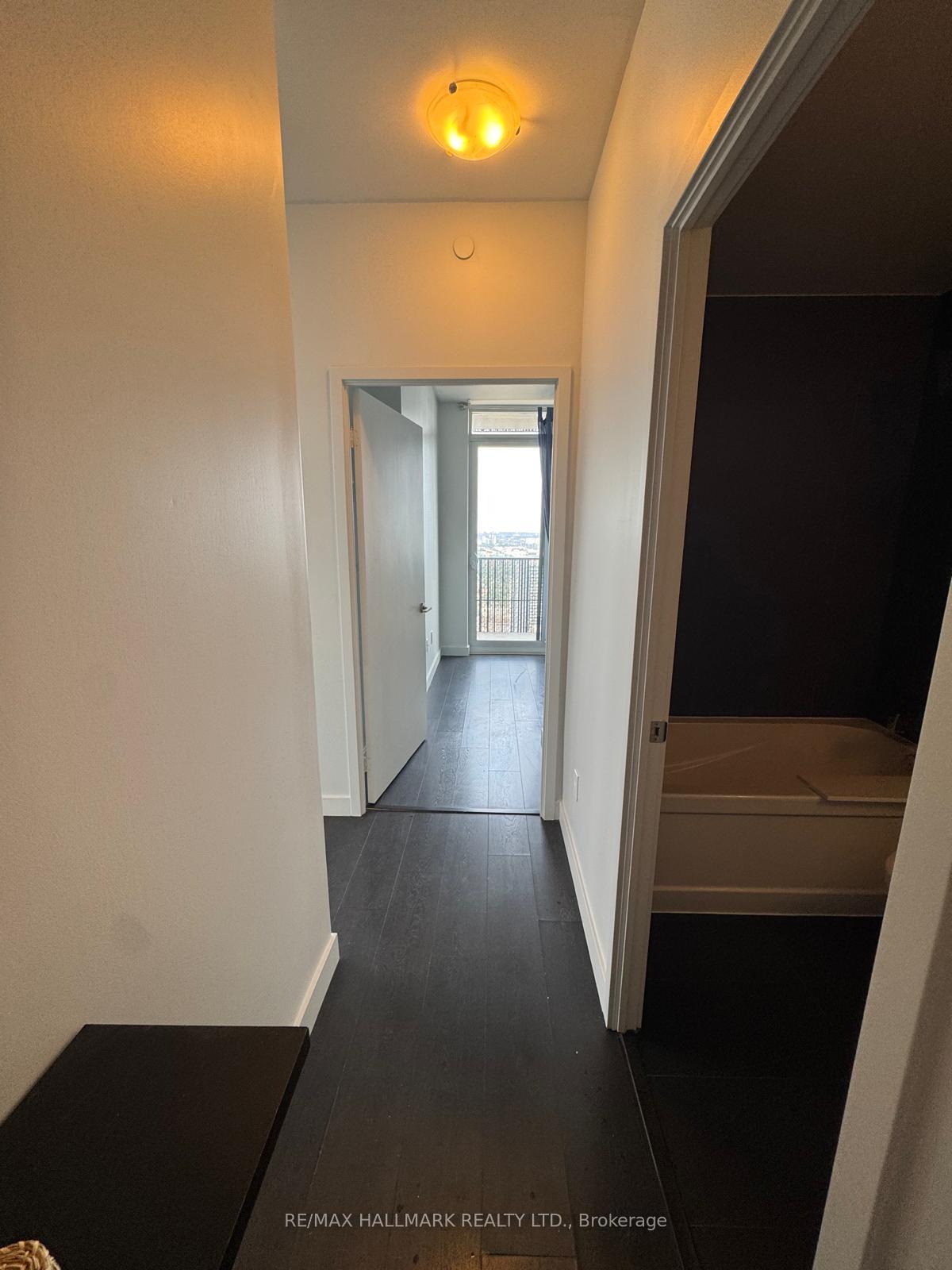 Photo 30 of Unit 3808, 8 Eglinton Avenue E, Toronto, Mount Pleasant West — HOMEH