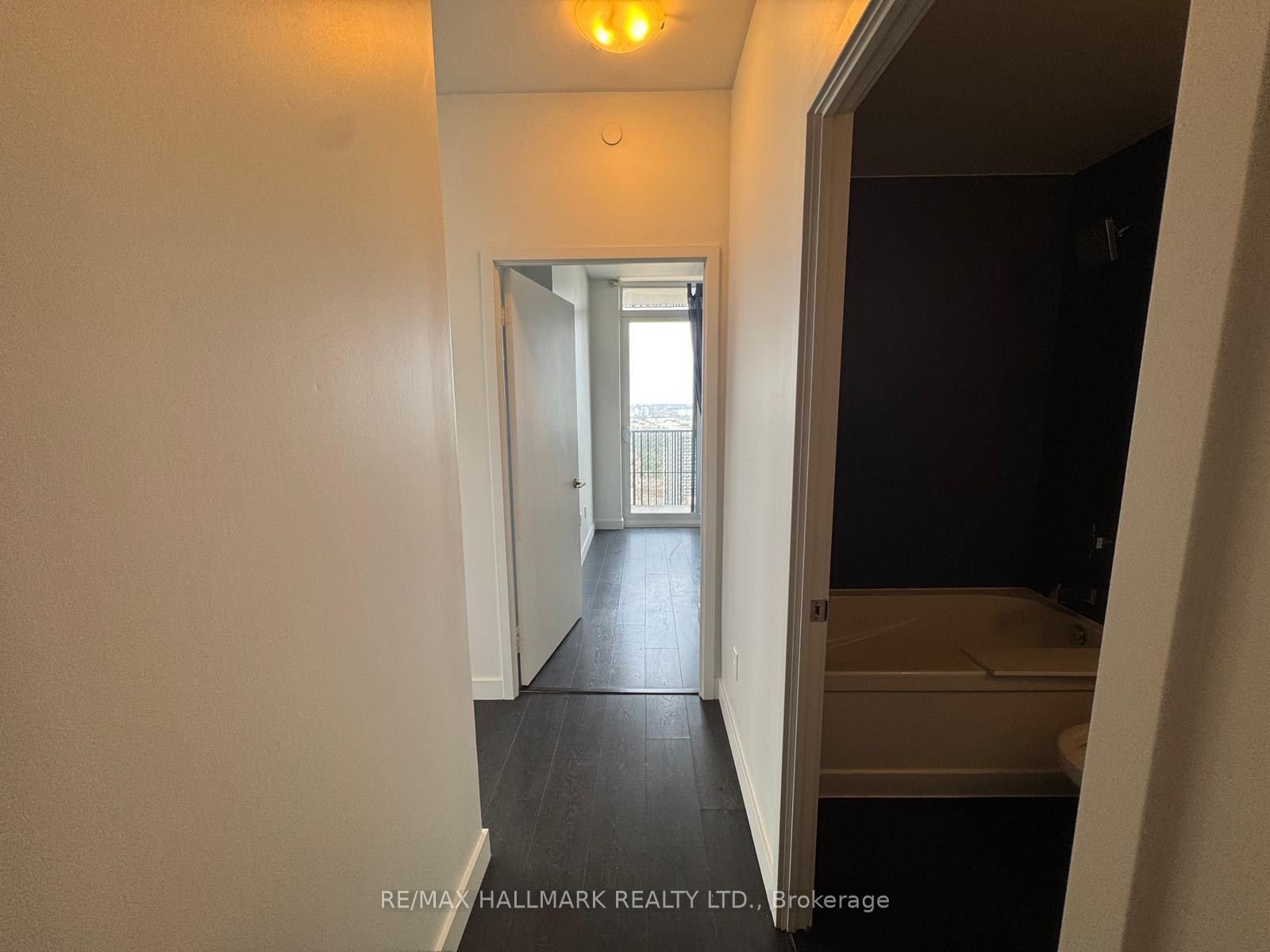 Photo 38 of Unit 3808, 8 Eglinton Avenue E, Toronto, Mount Pleasant West — HOMEH