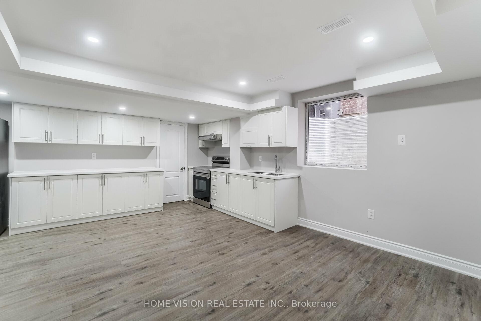 Photo 11 of 35 Little Britain- BSMT Crescent, Brampton, Bram West — HOMEH