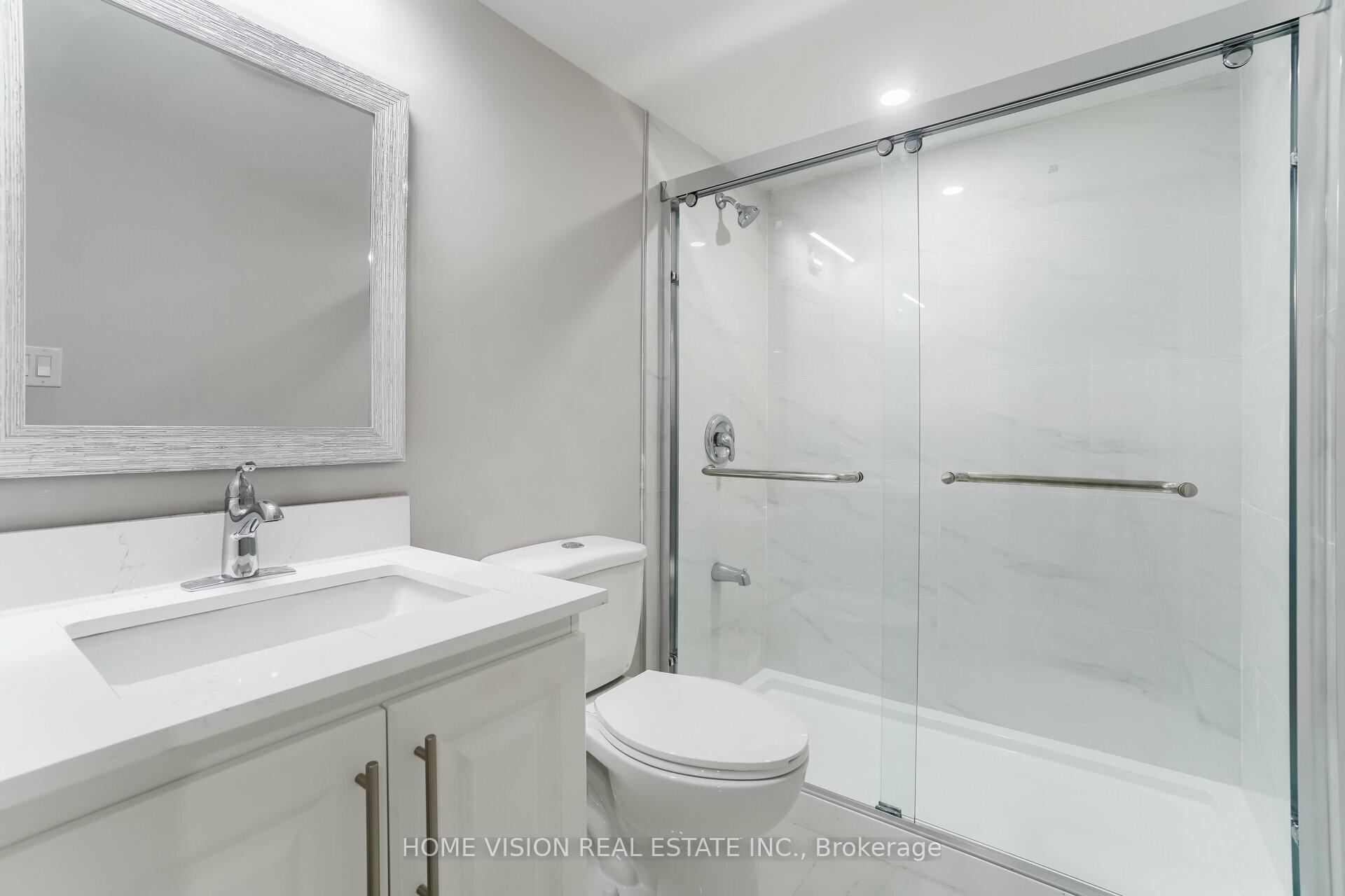 Photo 20 of 35 Little Britain- BSMT Crescent, Brampton, Bram West — HOMEH
