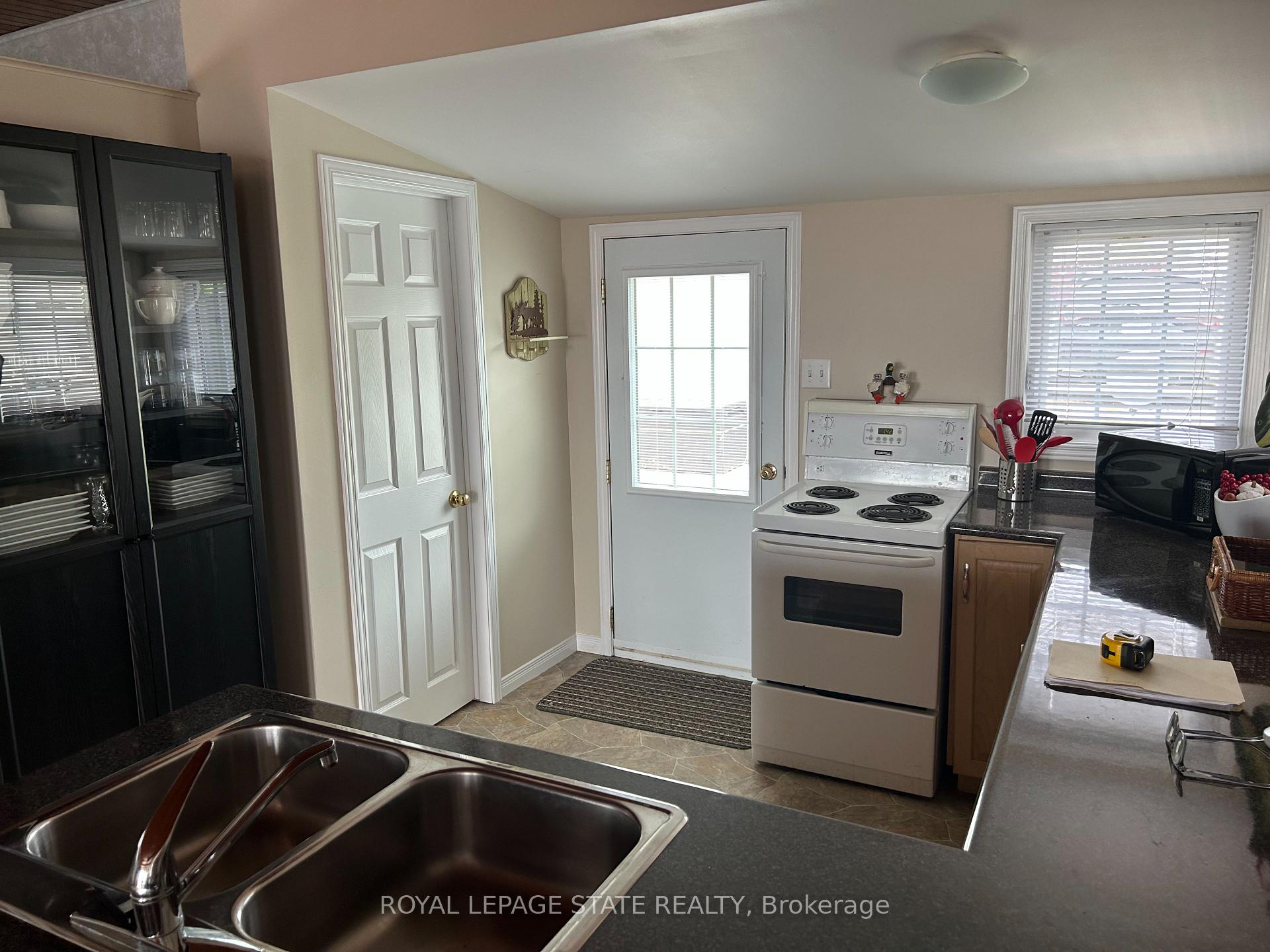 Photo 7 of 6 Lakeside Drive, Haldimand, Nanticoke — HOMEH