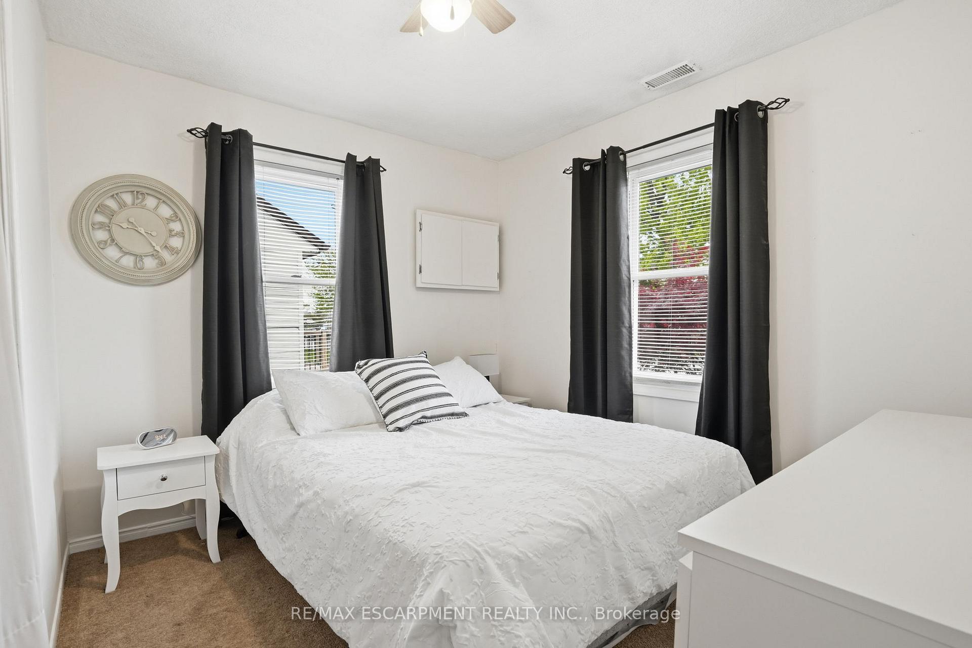 Photo 10 of 15 Kirk Street, St. Catharines, Western Hill — HOMEH