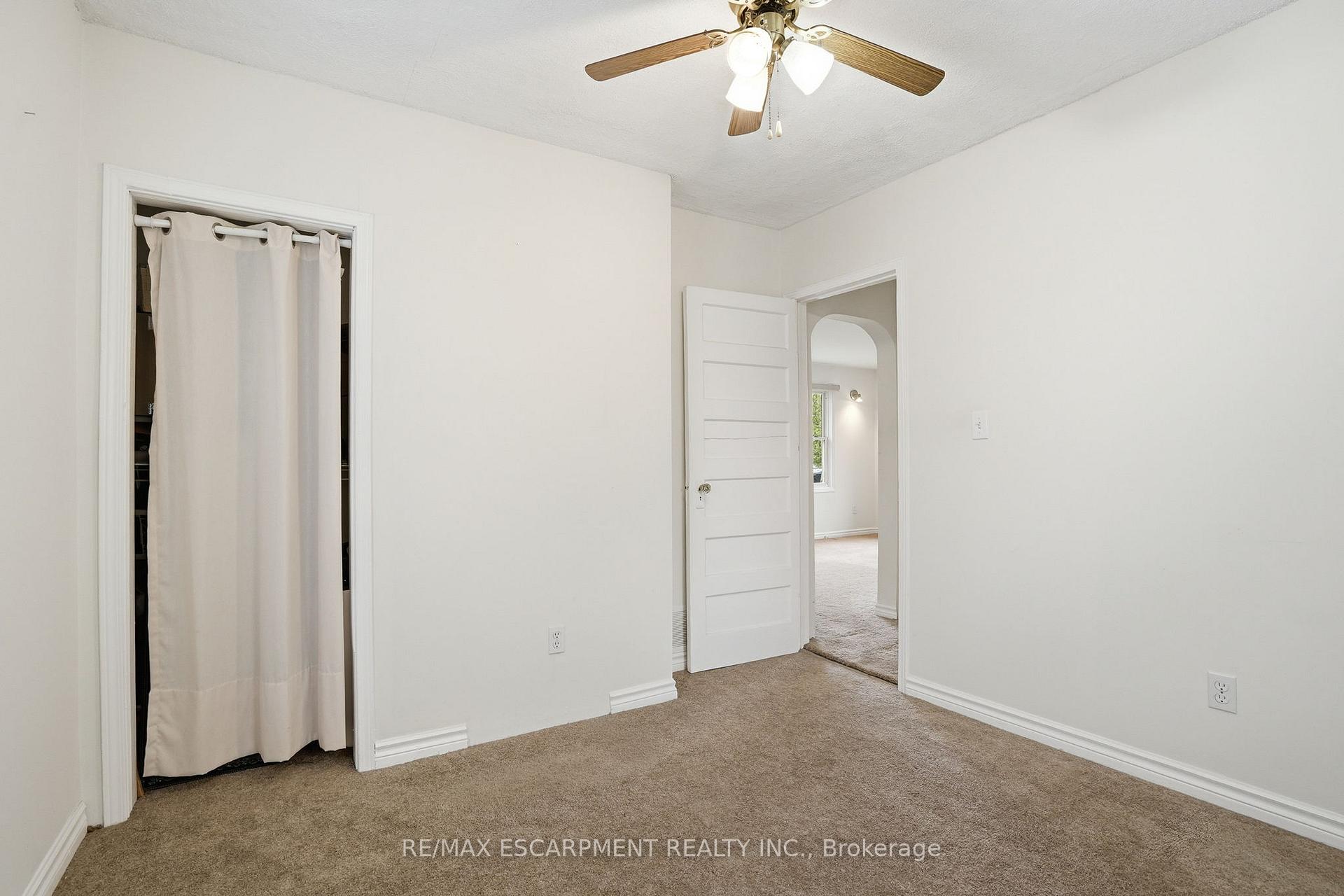 Photo 13 of 15 Kirk Street, St. Catharines, Western Hill — HOMEH