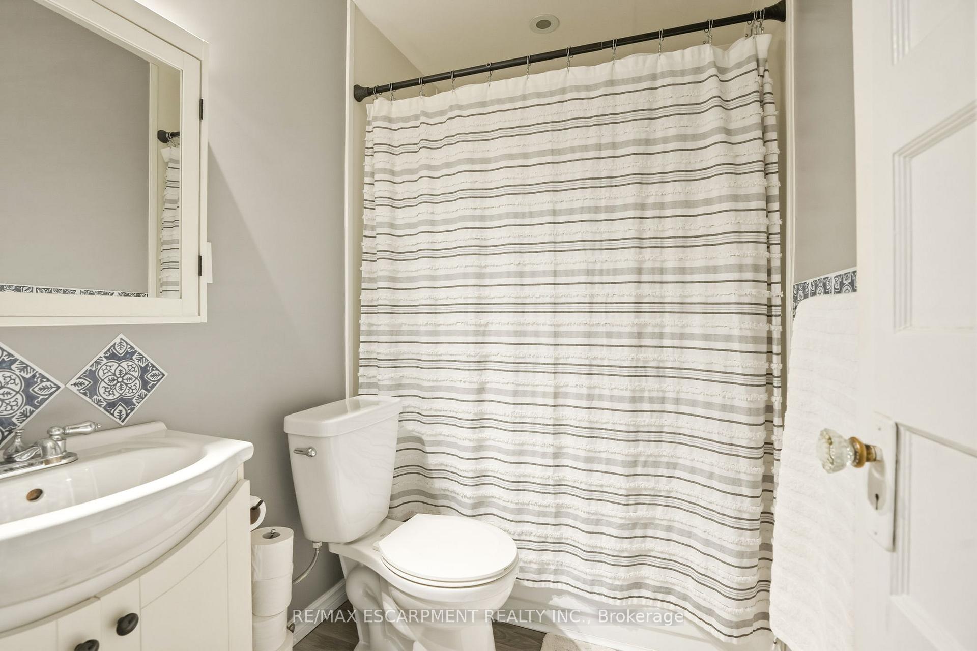 Photo 14 of 15 Kirk Street, St. Catharines, Western Hill — HOMEH