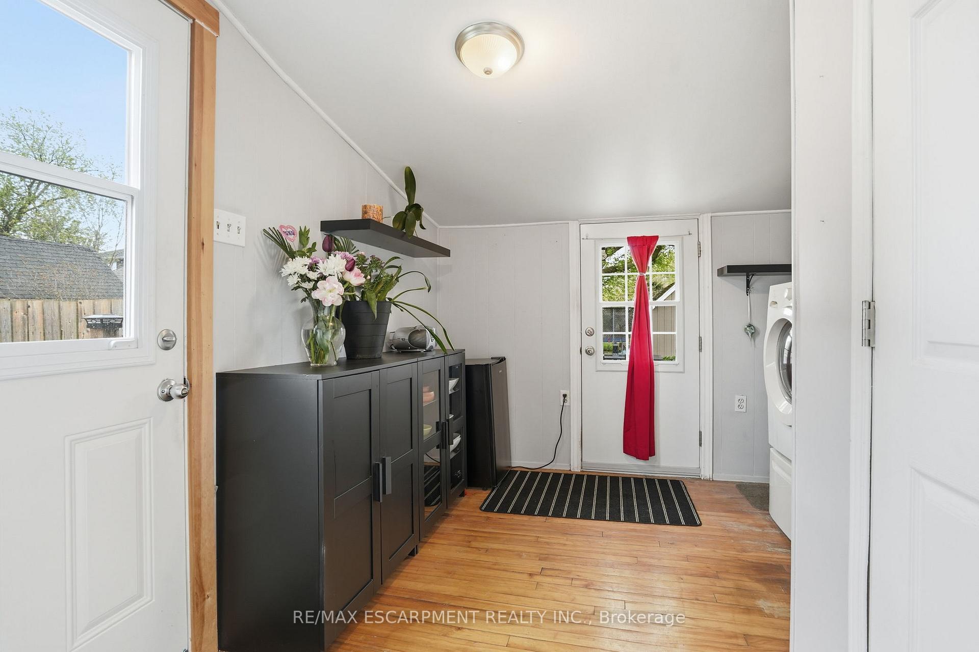 Photo 19 of 15 Kirk Street, St. Catharines, Western Hill — HOMEH