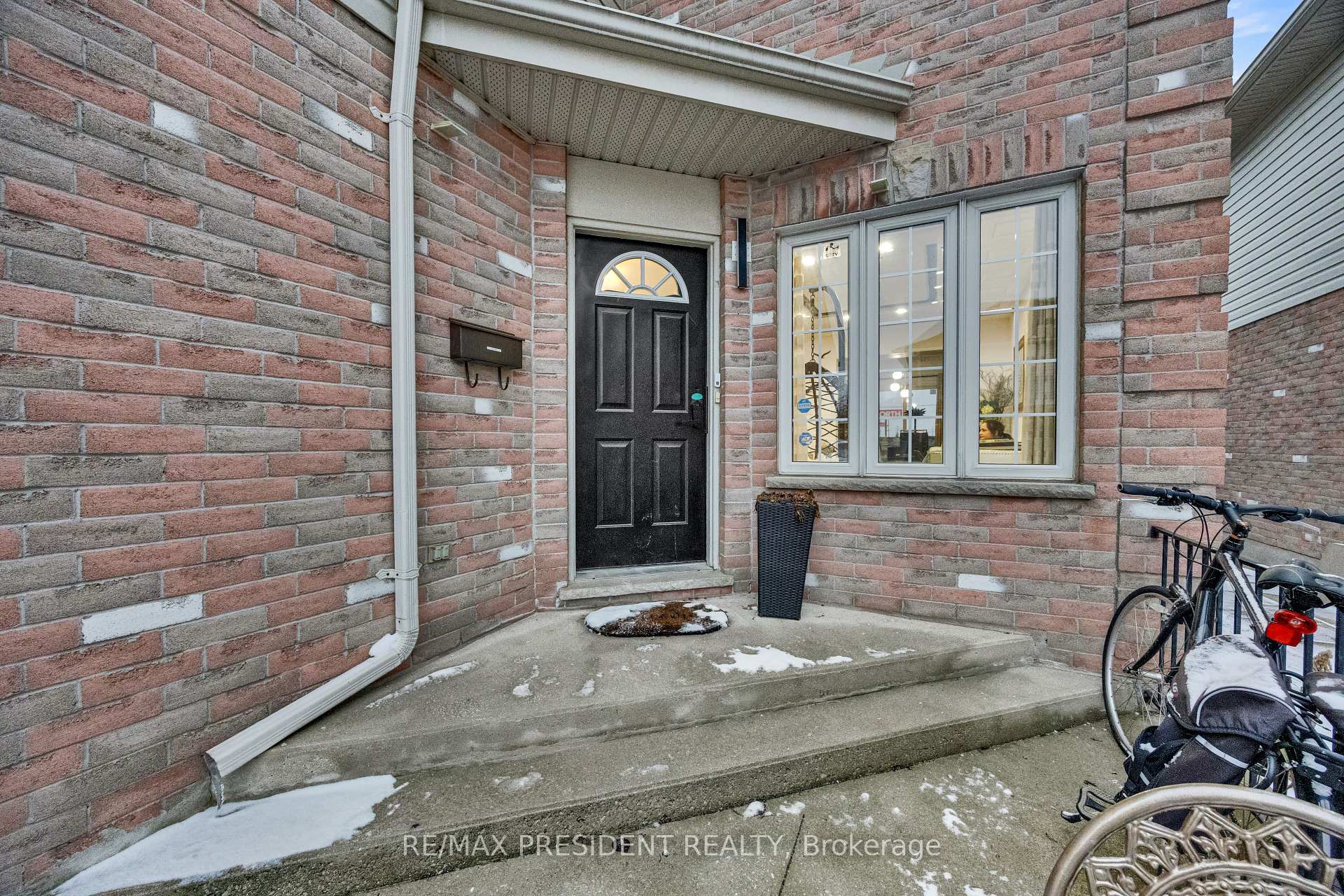 Photo 4 of Unit 18, 10 Chalkstone Drive, London, South X — HOMEH