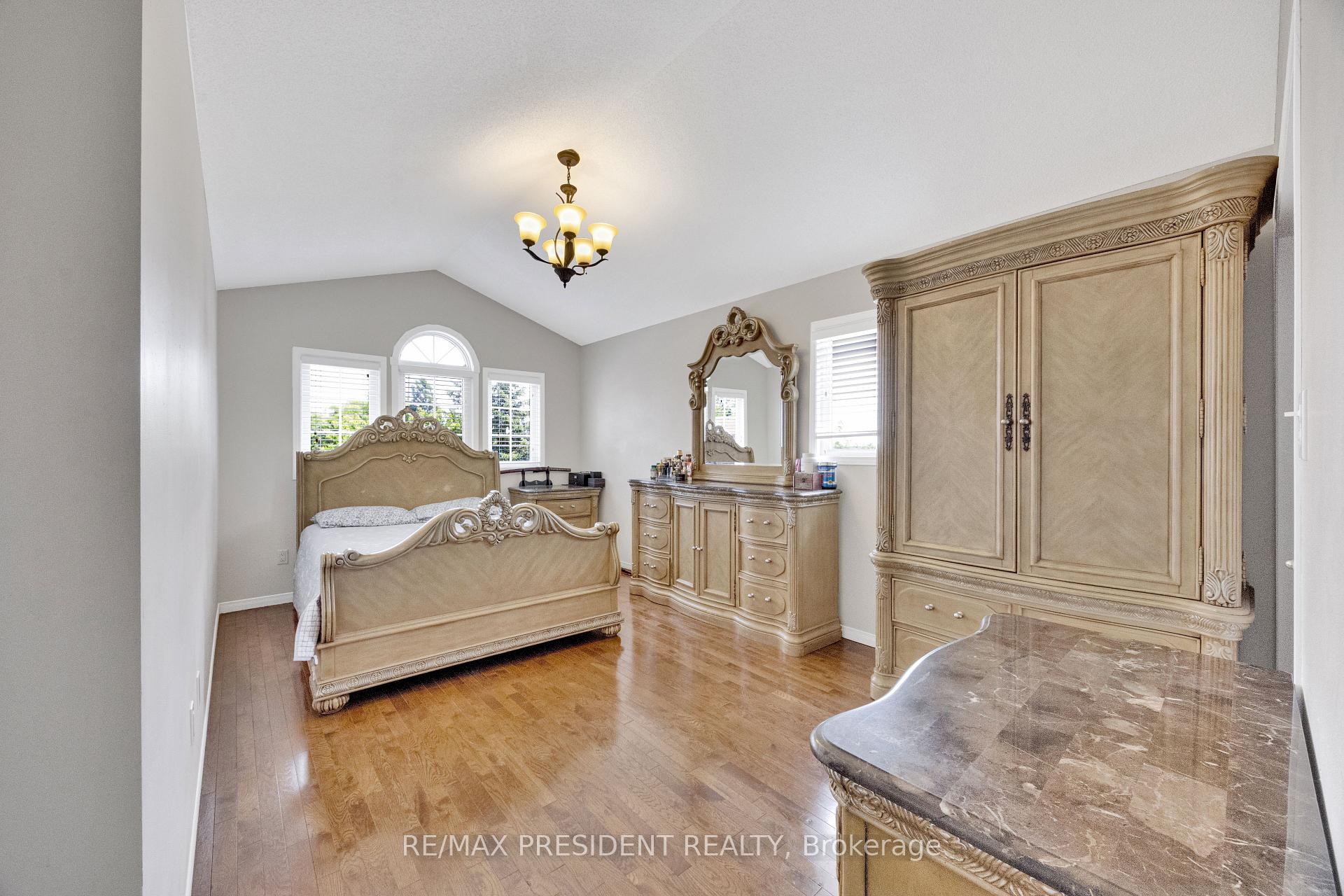 Photo 14 of Unit 18, 10 Chalkstone Drive, London, South X — HOMEH