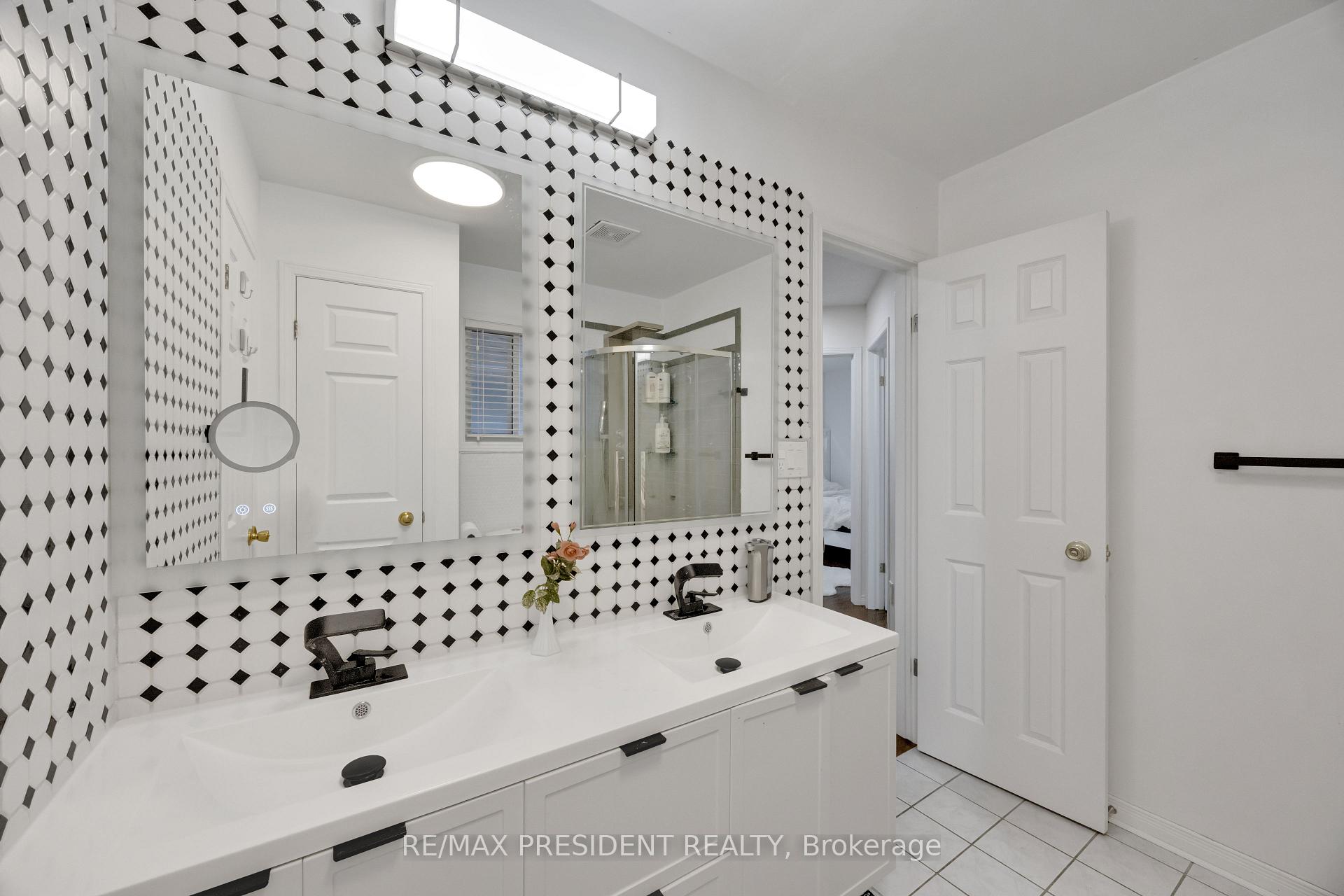 Photo 18 of Unit 18, 10 Chalkstone Drive, London, South X — HOMEH