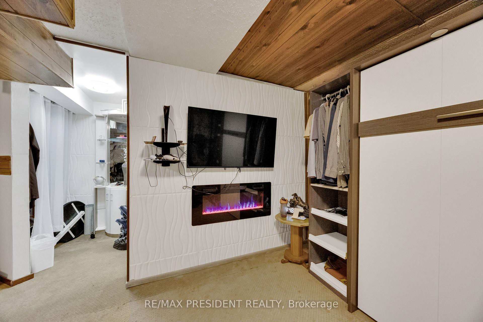 Photo 26 of Unit 18, 10 Chalkstone Drive, London, South X — HOMEH
